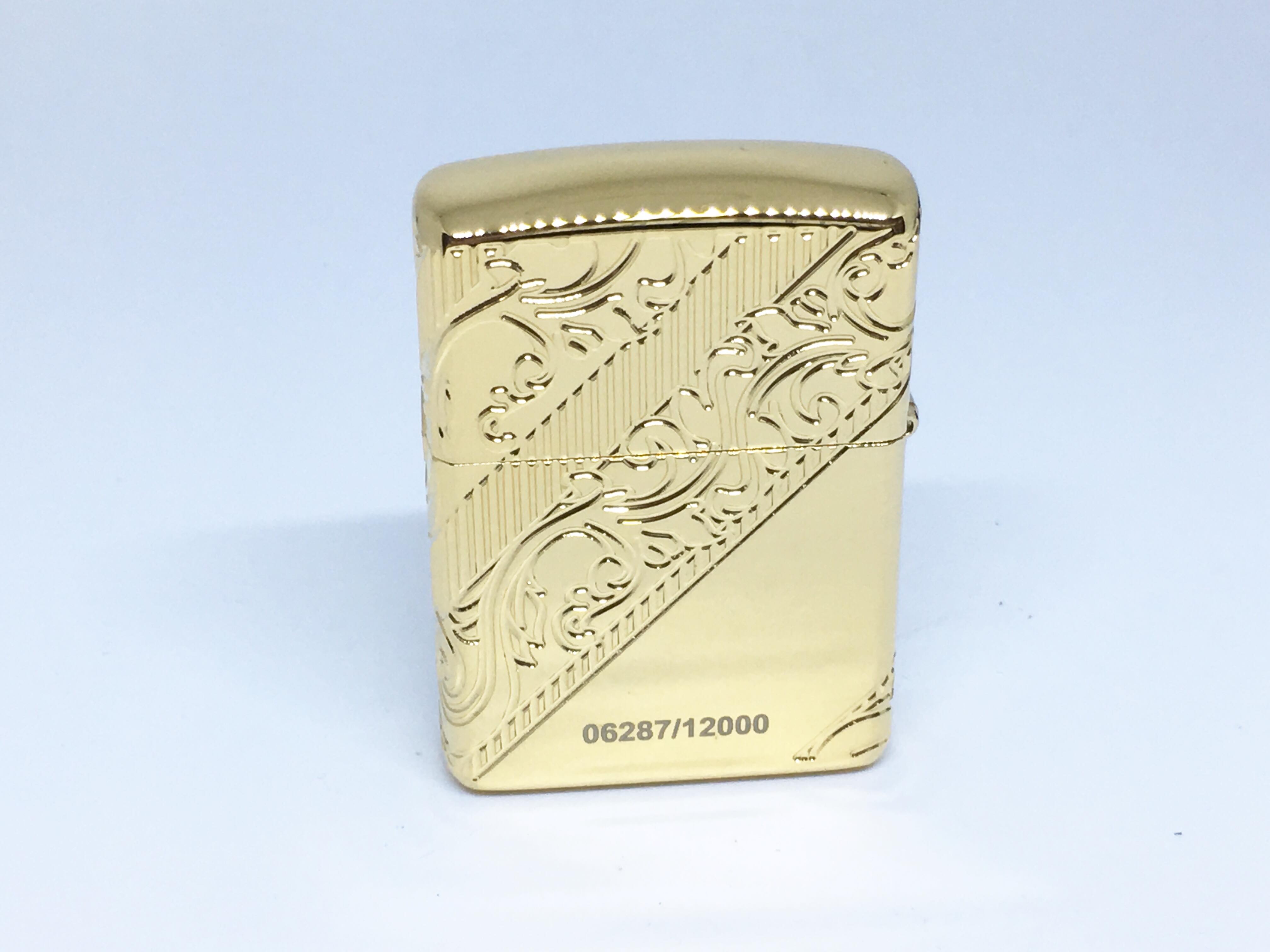 Zippo 2018 Collectible Of The Year - Golden Scroll Z711 3